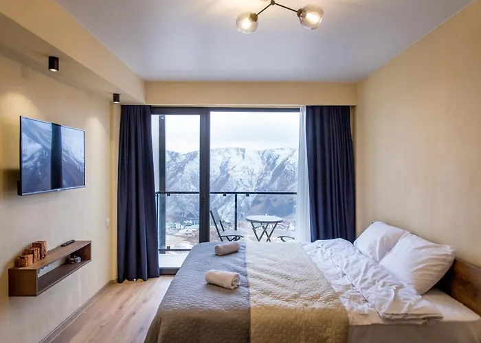 Valley And Mountain View, Twins, With Hot Water